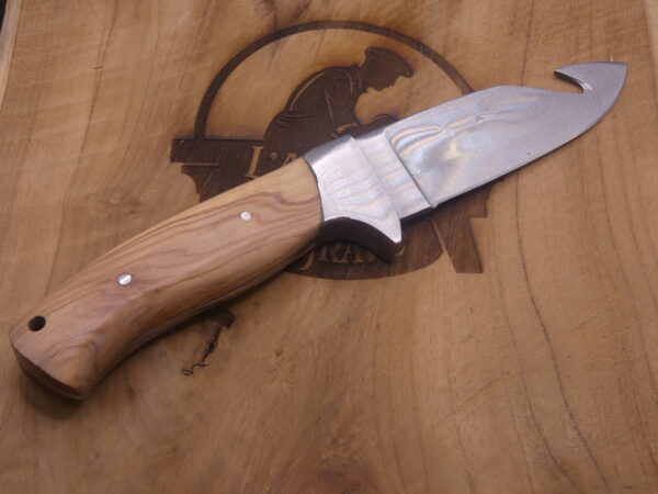 Couteau à dépecer  avec guthook 24cm