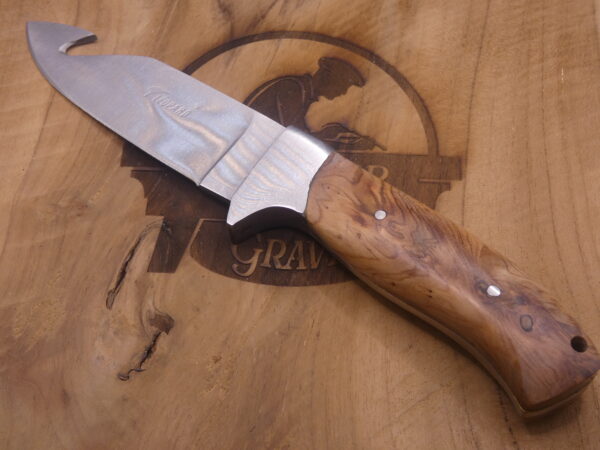 Couteau à dépecer  avec guthook 24cm