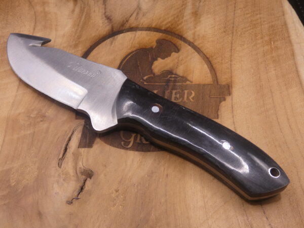 Couteau de dépeçage 21 cm en corne noire – Étui cuir inclus