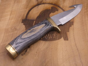 Couteau de dépeçage 22 cm avec manche bois noir et étui cuir