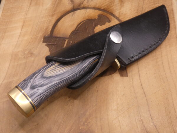 Couteau de dépeçage 22 cm avec manche bois noir et étui cuir