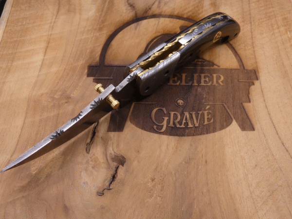 Couteau Élégant en Acier Damas – Coffret Cadeau